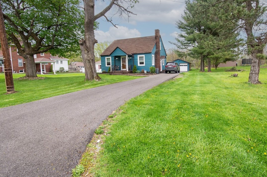 1529 Old Butler Rd, New Castle, PA 16101