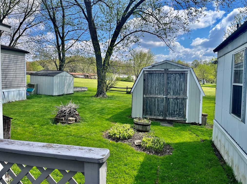 117 Brook Ln, Valencia, PA 16059