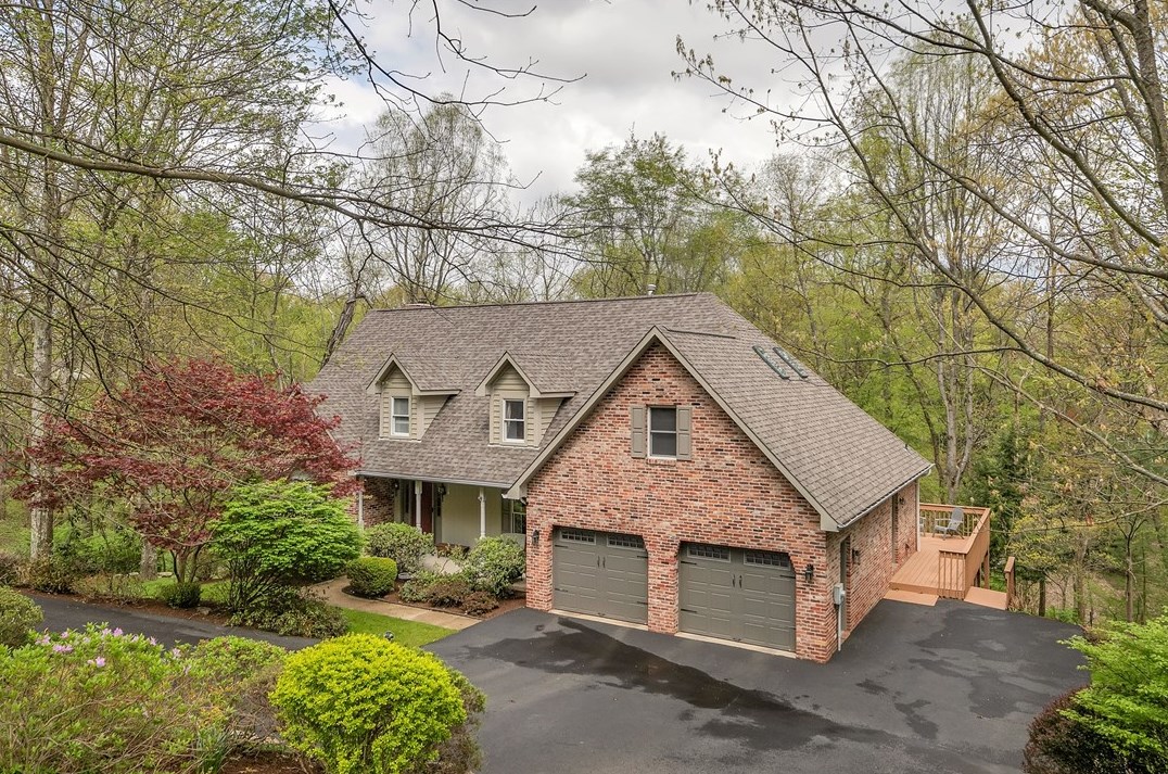 4920 Simmons Cir, Export, PA 15632