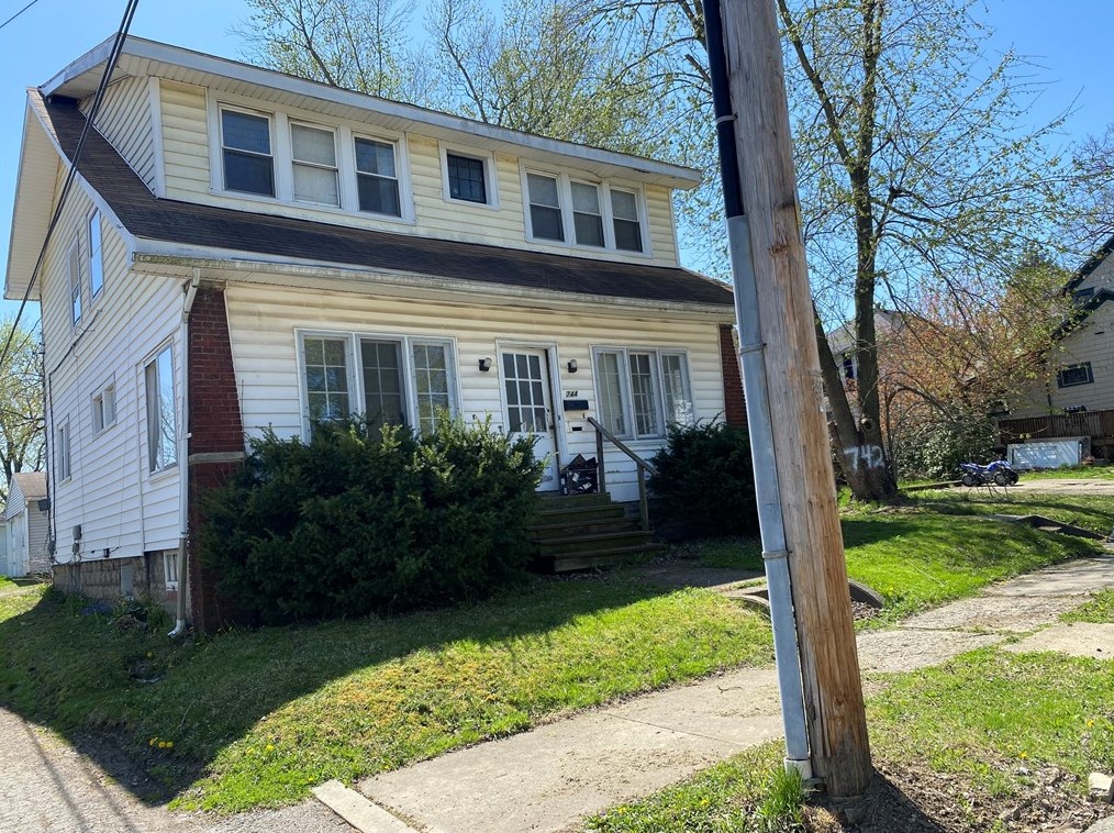 742-744 Prindle St, Hermitage, PA 16146