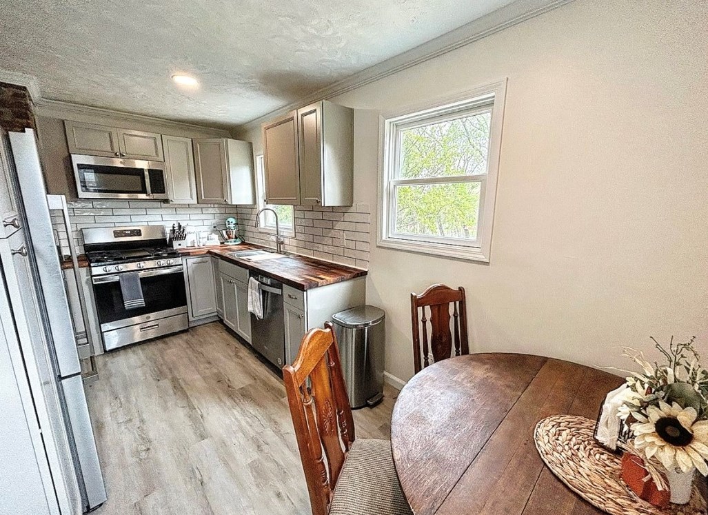 329 Evans City Rd, Butler PA  16001-2715 exterior