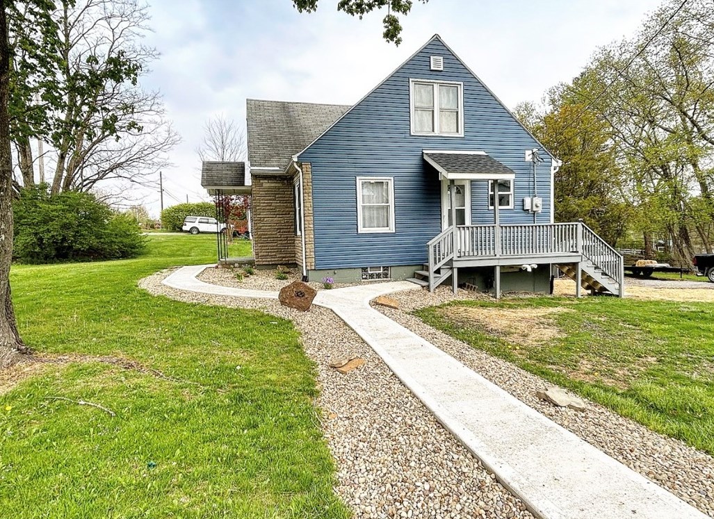 329 Evans City Rd, Butler PA  16001-2715 exterior