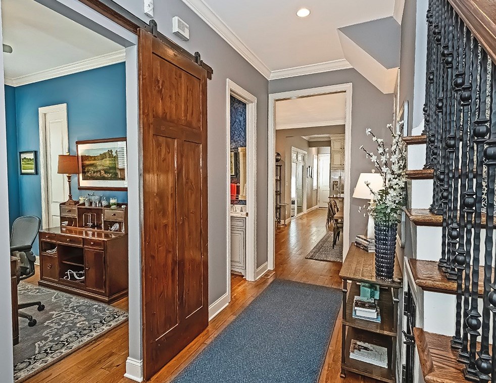 112 Riverfront St, Oakmont, PA 15139