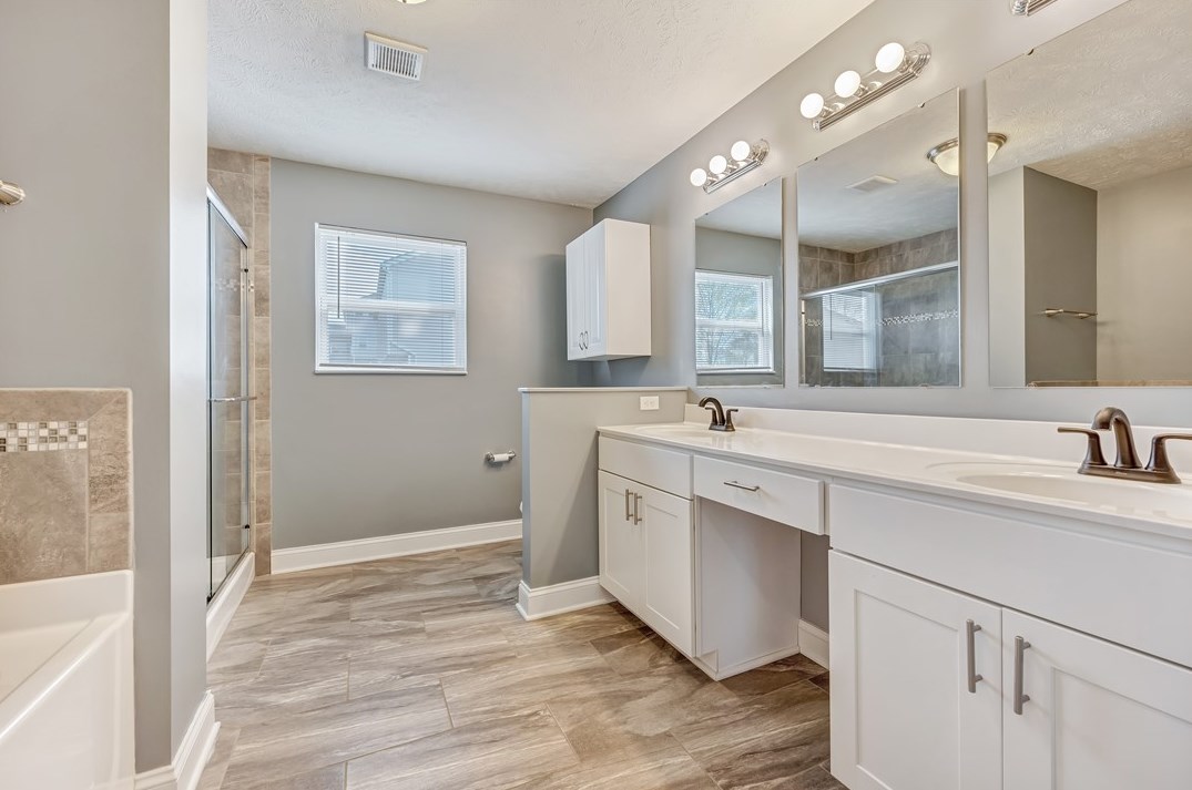 609 Aberdeen Ct, Moon Twp PA  15108 exterior