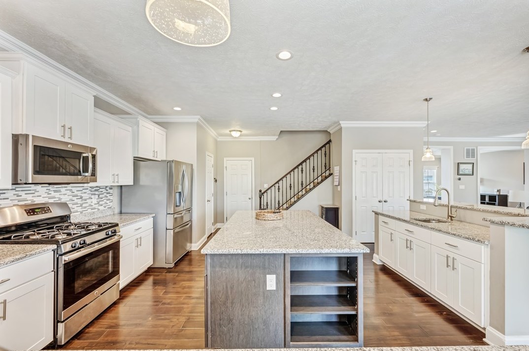 609 Aberdeen Ct, Moon Twp PA  15108 exterior