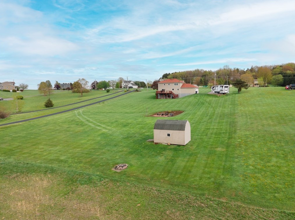 233 Jefferson Rd, Butler PA  16002-8869 exterior