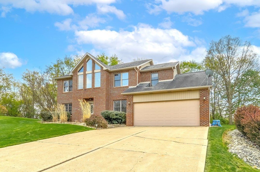 726 Stonegate Dr, Noblestown, PA 15071