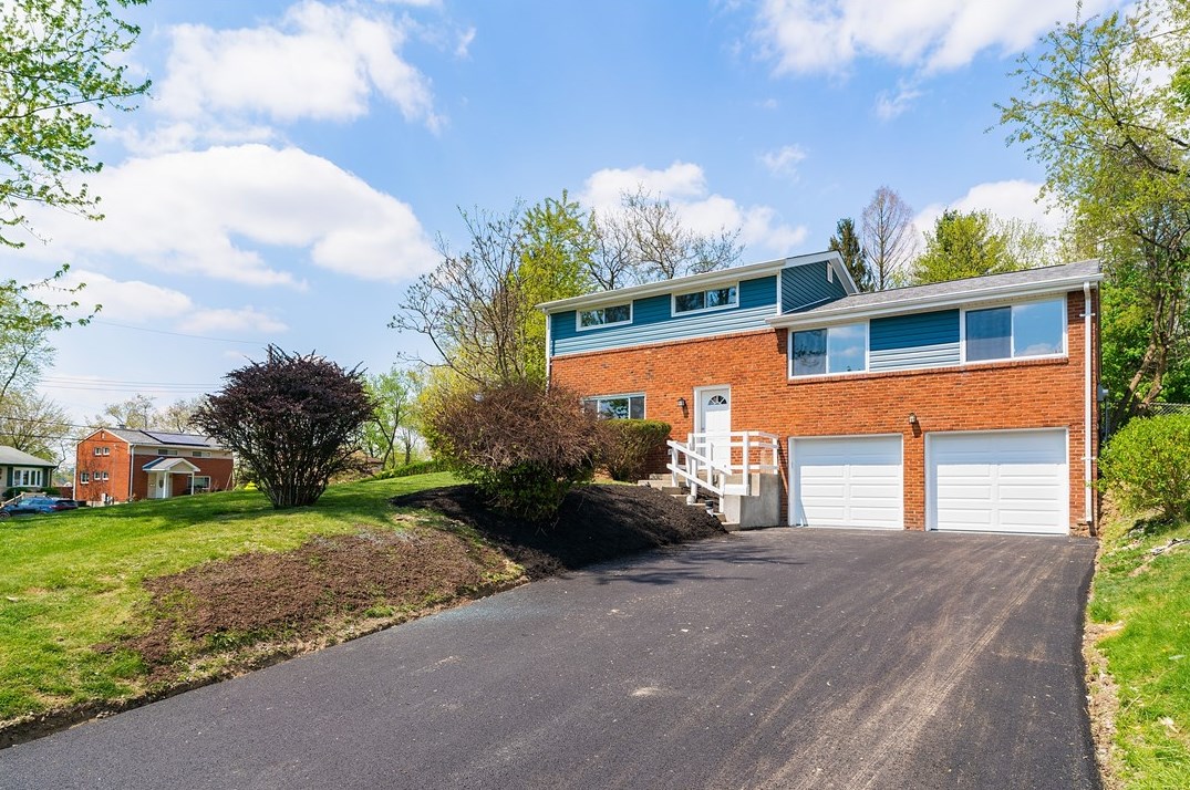 725 Garden City Dr, Monroeville, PA 15146