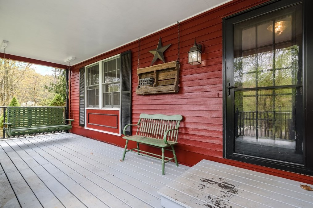 1219 Lake Vue Dr, Butler, PA 16002-7625