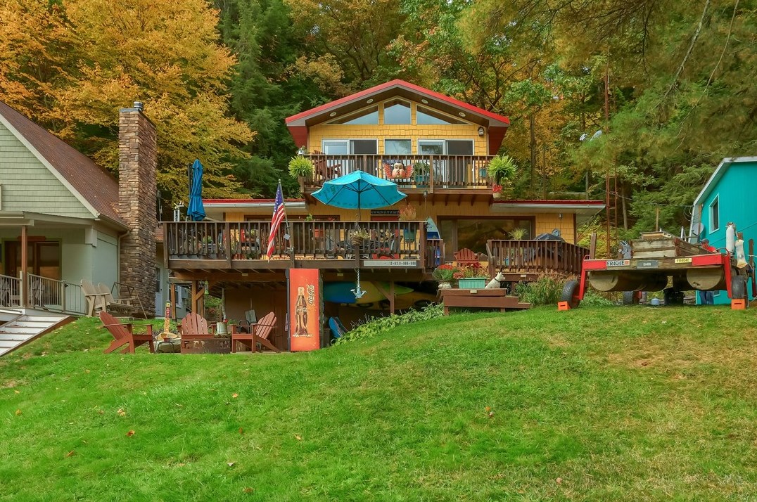 1035 Corbett, Clarion, PA 16214
