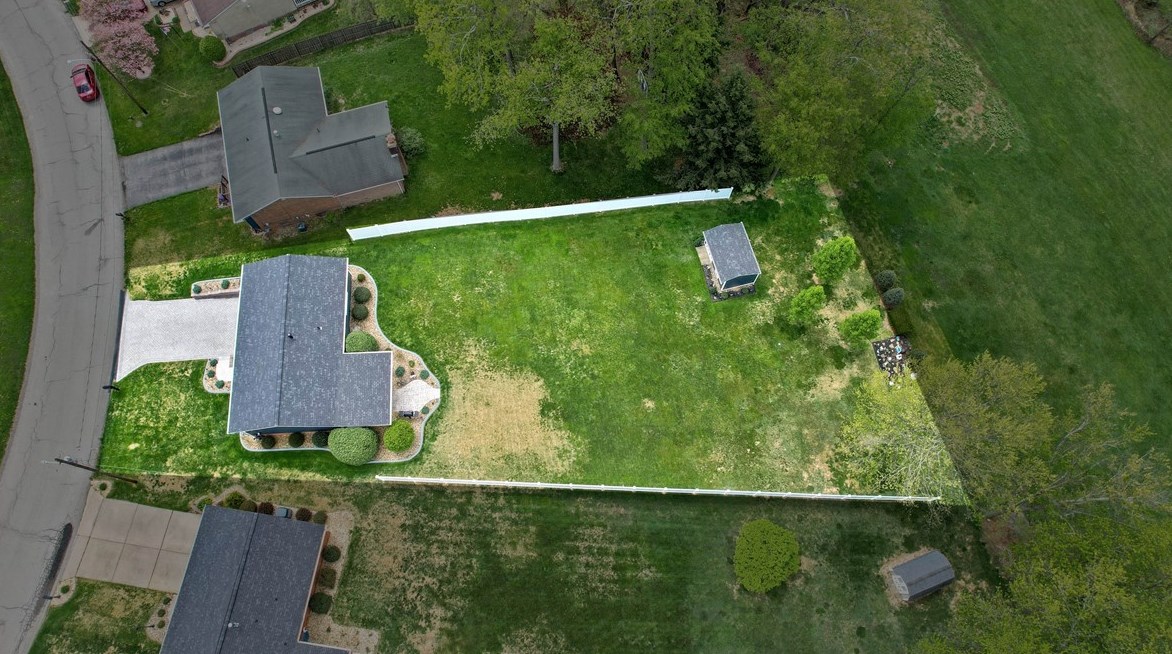 105 Mohican Dr, Greensburg, PA 15601-4721