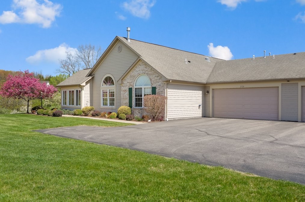 2124 Jamestown Ct, Valencia, PA 16059-1447