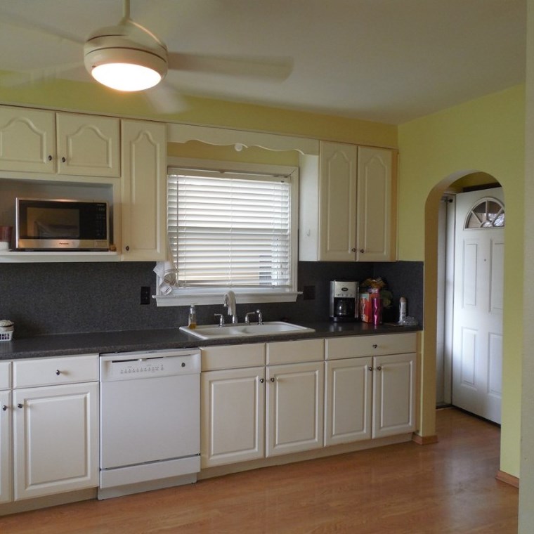 107 Kenneth Ave, New Castle, PA 16105