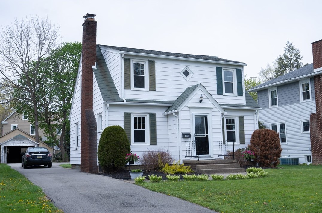 403 Woodland Ave, Grove City, PA 16127