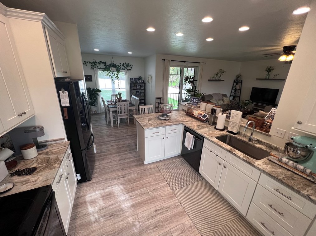 72 Baron Ct, Hopwood, PA 15445
