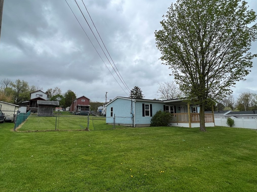 228 Shoaf St, Tarentum, PA 15084