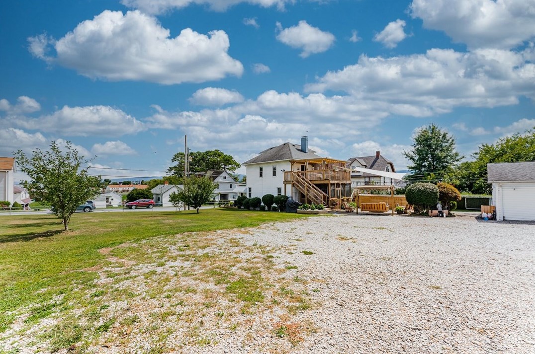 93 Easy St, Oliphant Furnace PA  15401-3168 exterior