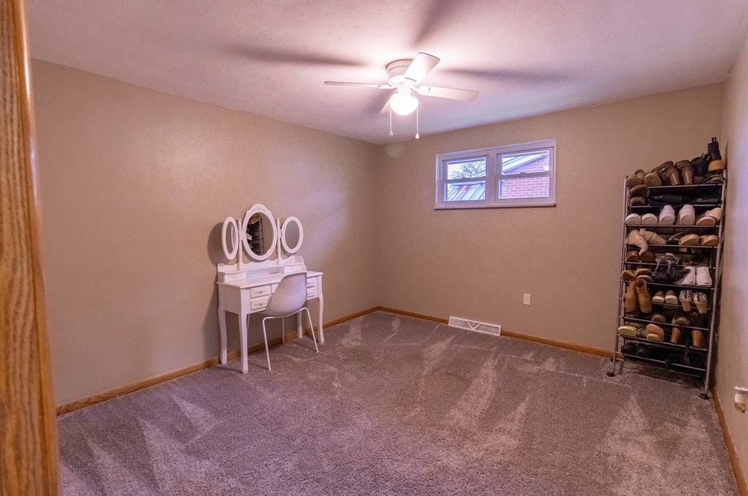 660 Shirls Ave, Washington PA  15301-3954 exterior