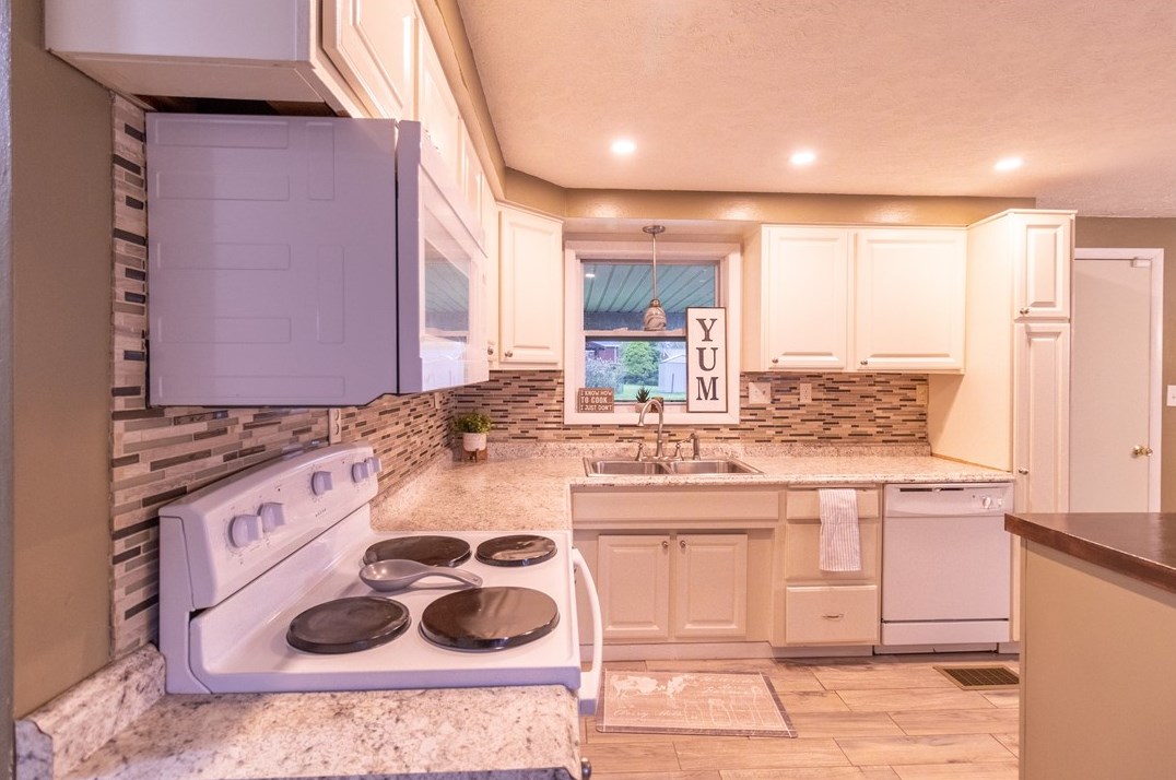 660 Shirls Ave, Washington PA  15301-3954 exterior