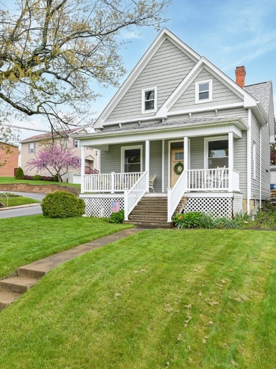 516 Pittsburgh St, Seven Fields, PA 16046