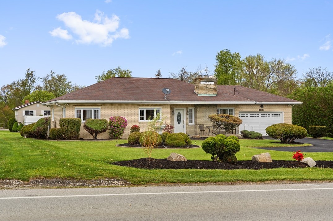 527 Greensburg Pike, West Newton, PA 15089