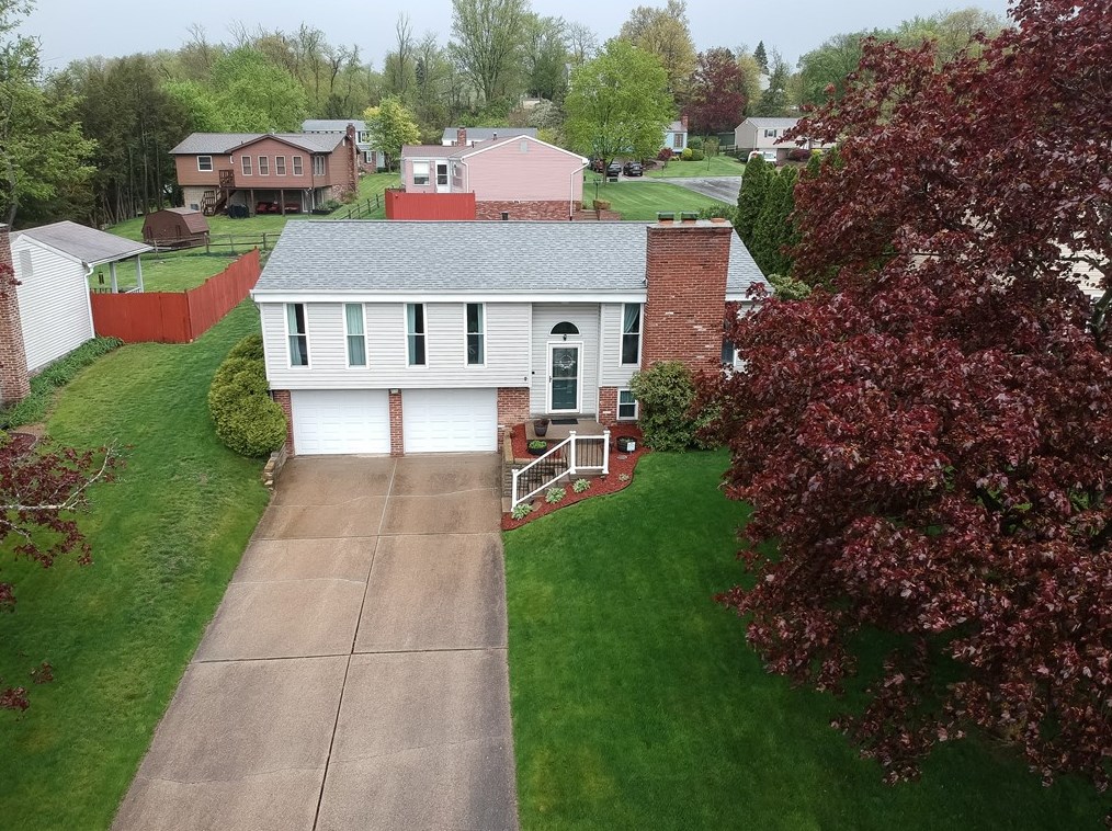 3190 Meadowridge Ct, Gibsonia, PA 15044