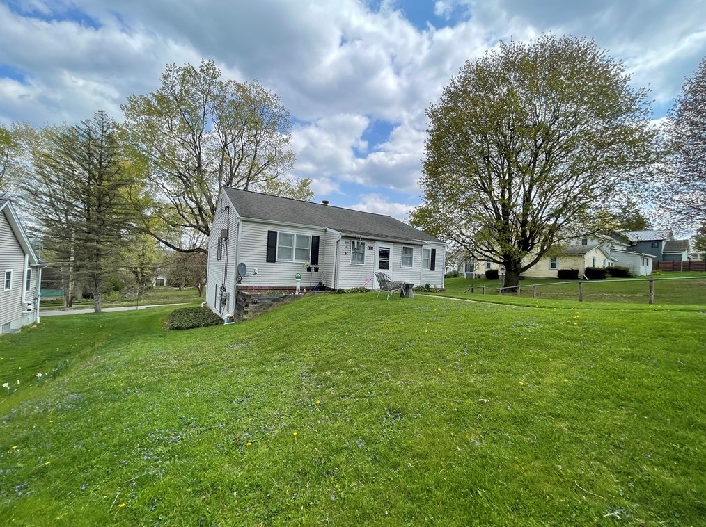 225 High St, New Wilmington, PA 16142