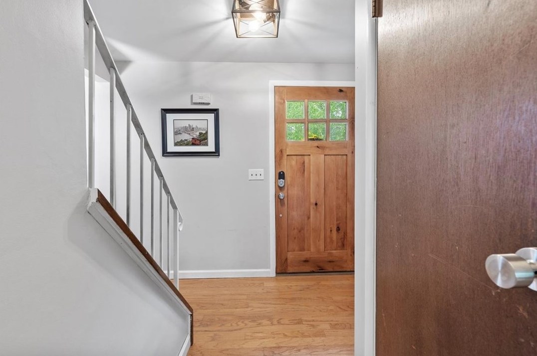 147 Carriage Hill Rd, Glenshaw, PA 15116