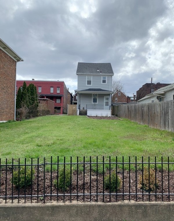 131 5th Ave, Rankin, PA 15104