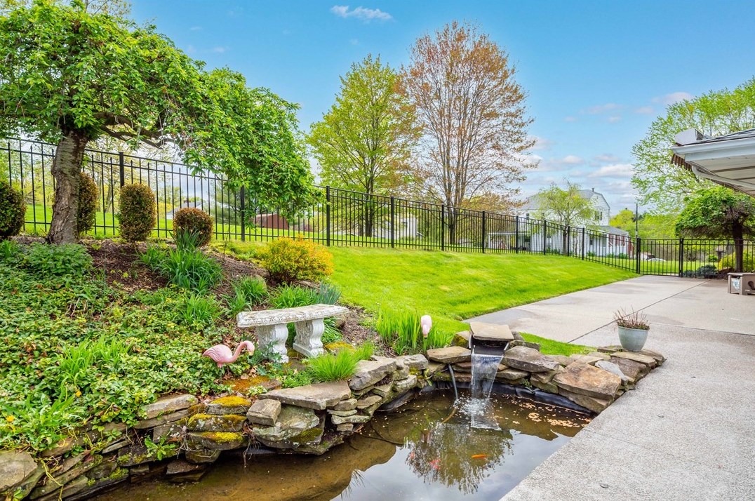 220 Verona Dr, Washington PA  15301-2764 exterior