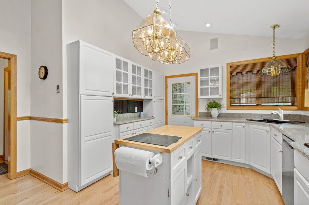 220 Verona Dr, Washington PA  15301-2764 exterior