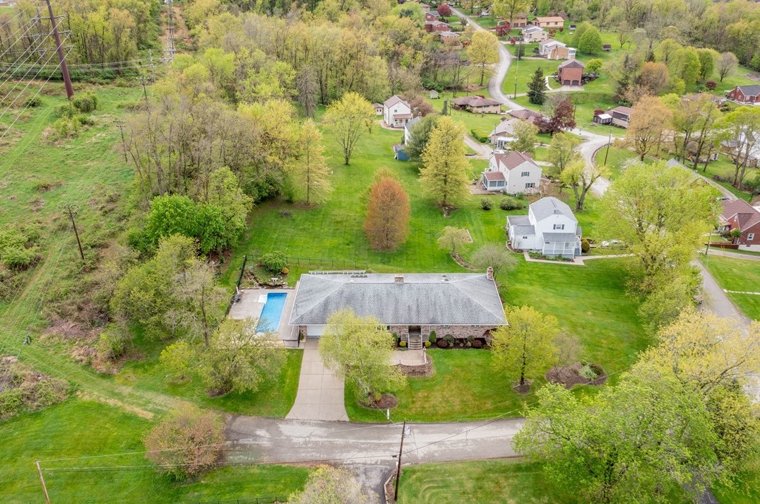 220 Verona Dr, Washington PA  15301-2764 exterior