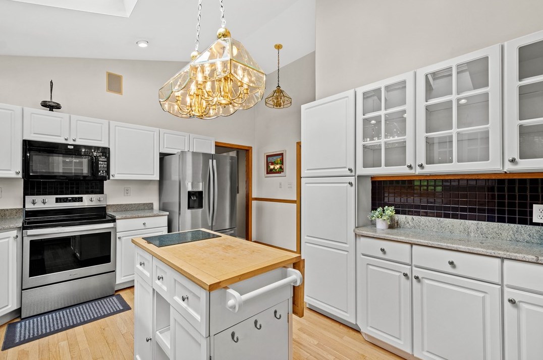 220 Verona Dr, Washington PA  15301-2764 exterior