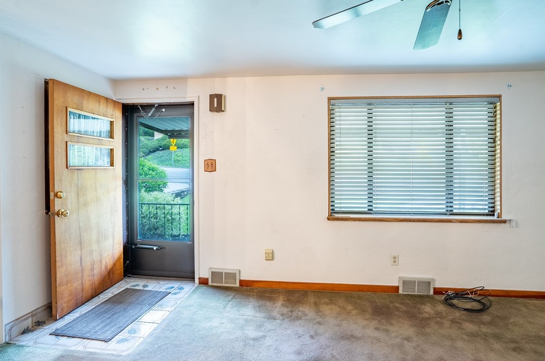 3520 Willett Rd, Pittsburgh, PA 15227