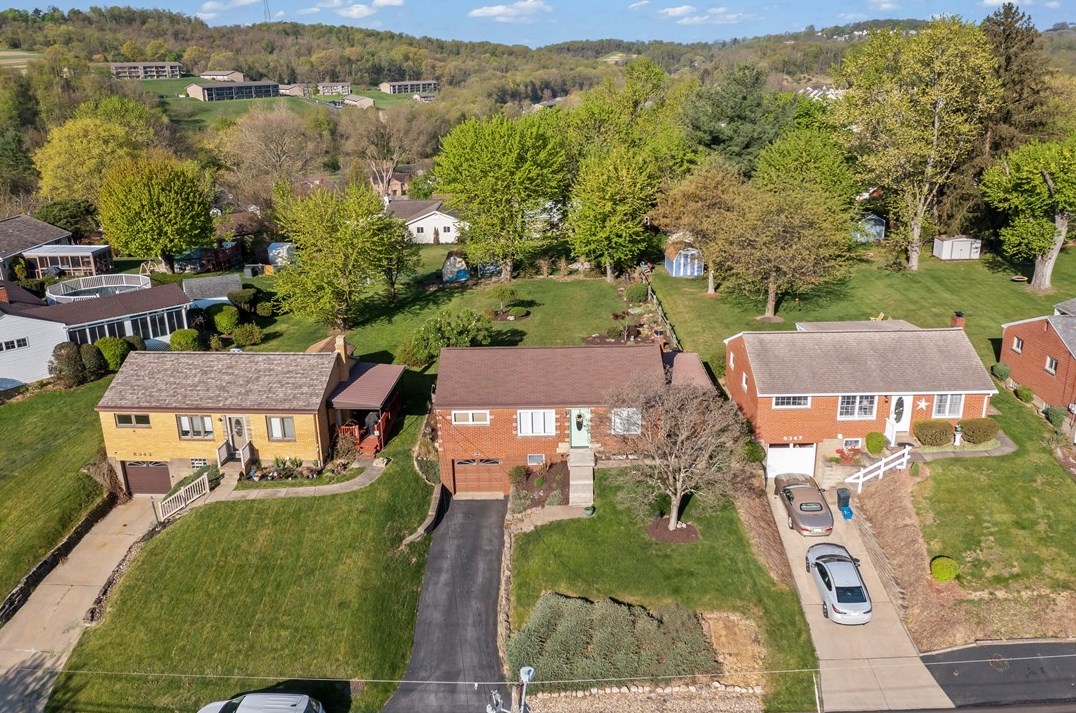 6345 Crestview Dr, Library, PA 15129