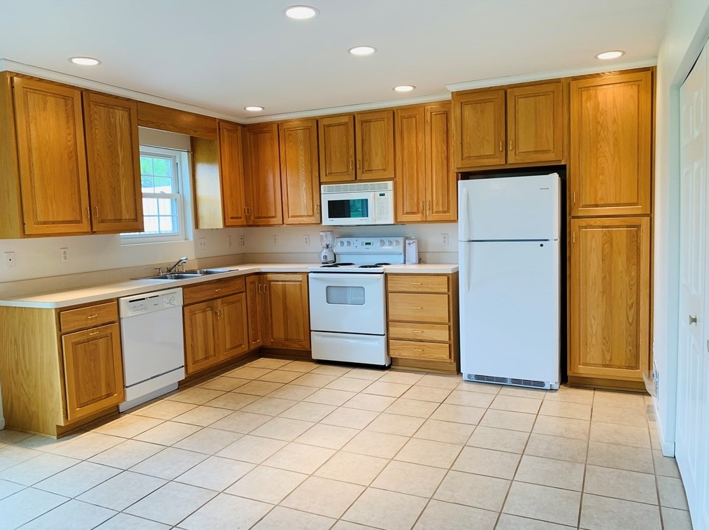 31 Amy Lyne Dr, Smithfield, PA 15478-1733