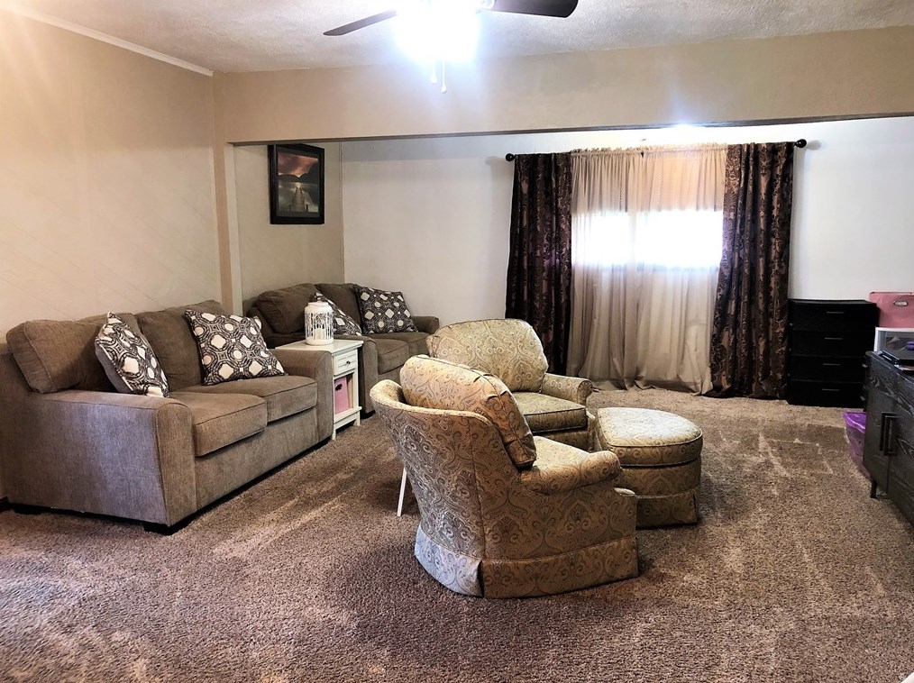 234 Ross St, Houston, PA 15342
