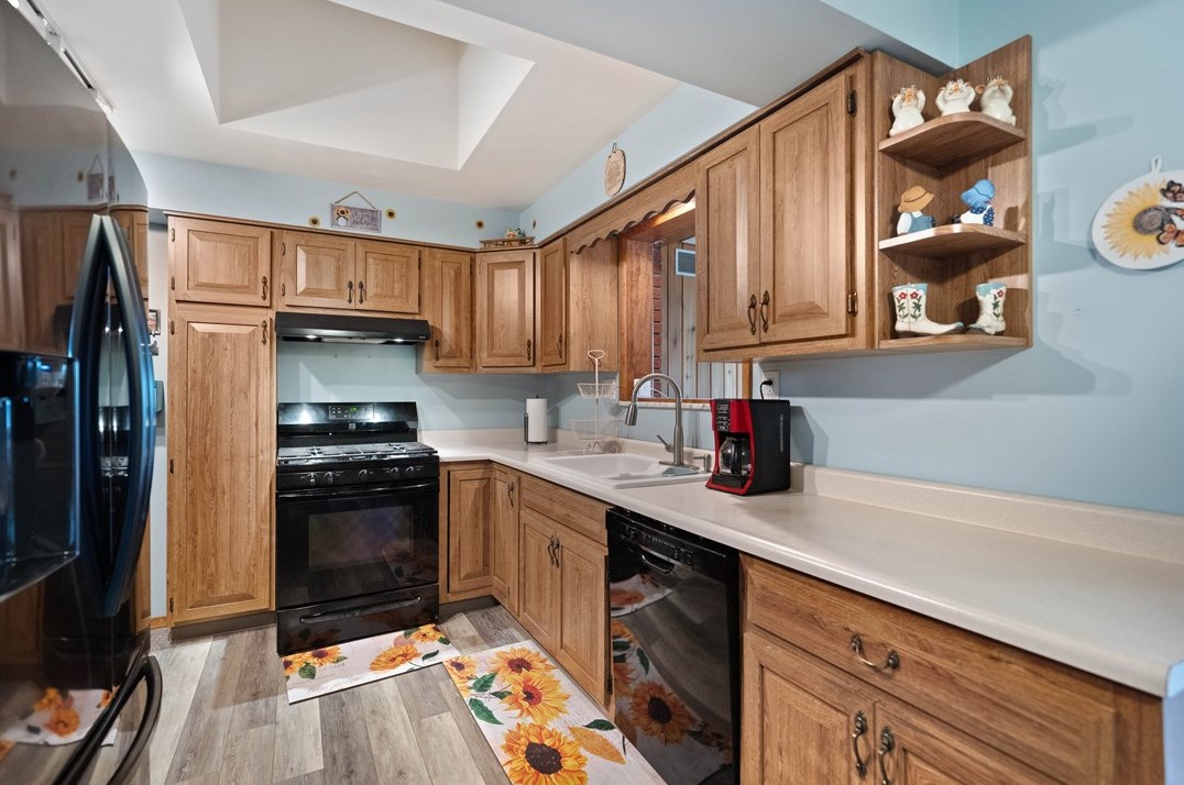 131 Constitution St, Perryopolis, PA 15473-1391