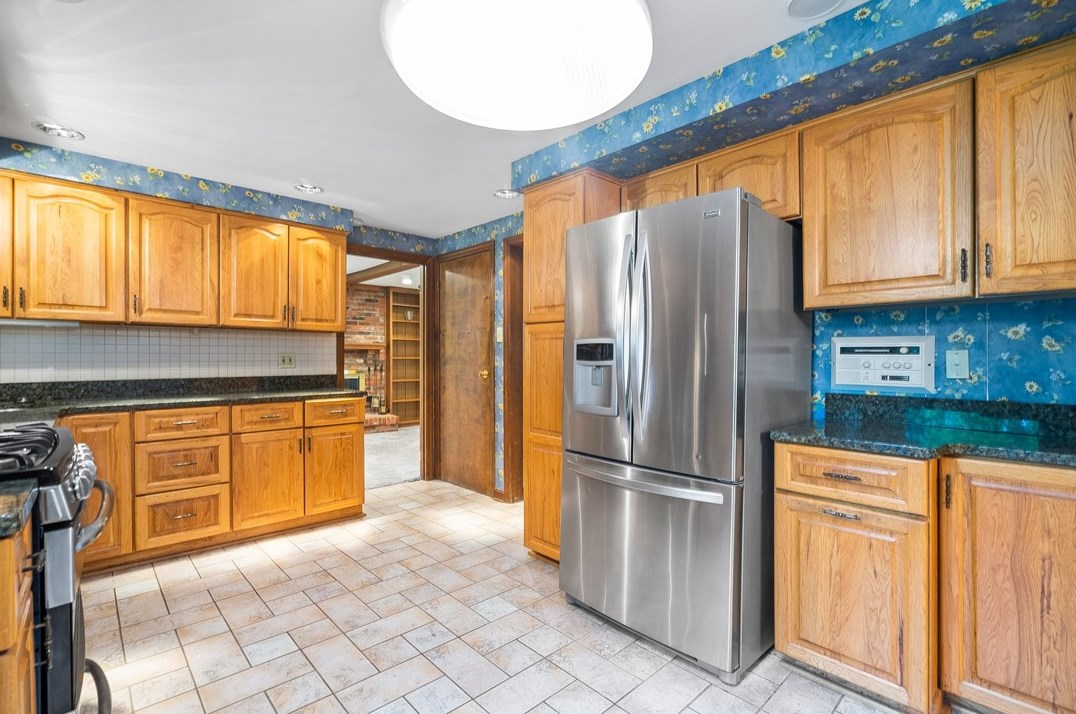1194 Fox Terrier Dr, Bethel Park, PA 15102-3268