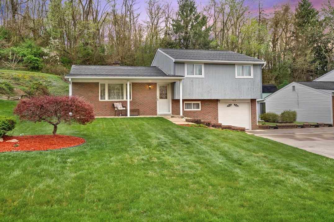 212 Chestershire Dr North, Noblestown, PA 15071