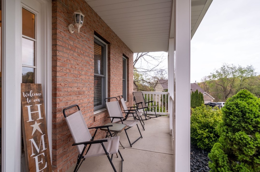837 Ponderosa Dr, Imperial, PA 15126