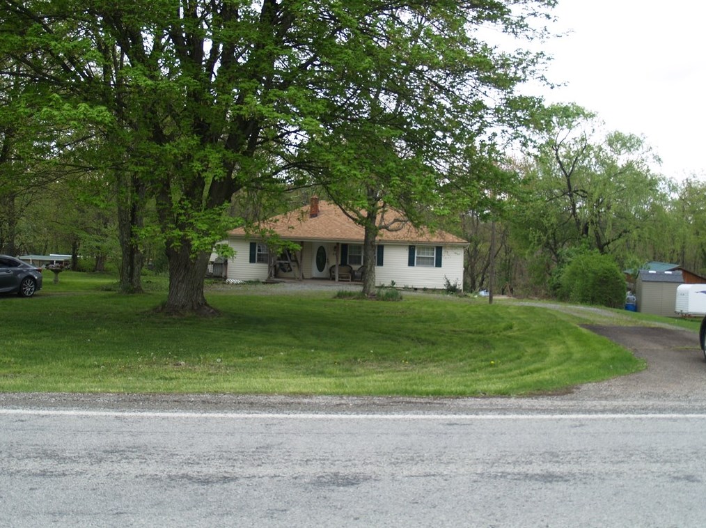 239 Oak Rd, Gibsonia, PA 15044