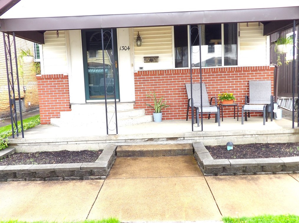 1304 6th Ave, Ford City, PA 16226