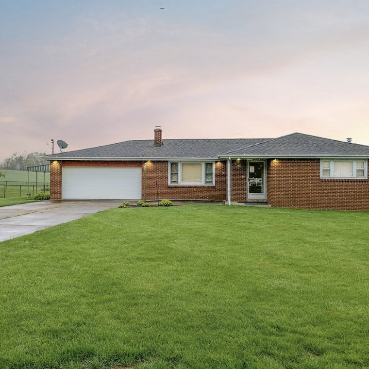 160 Alwine Rd, Saxonburg, PA 16056-8606