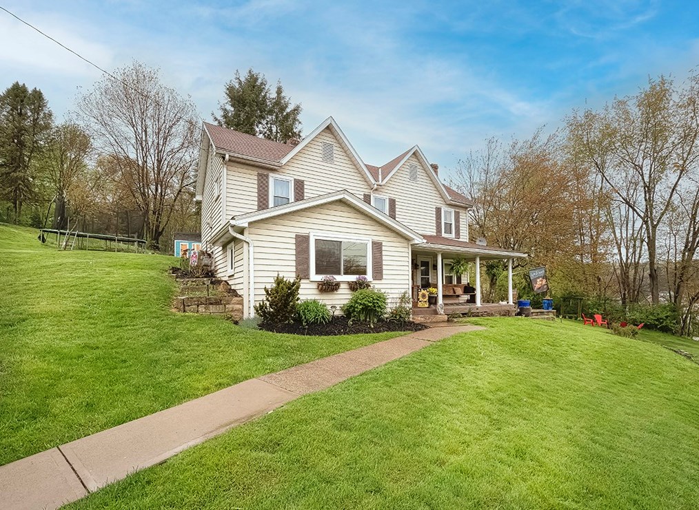 447 Winfield Rd, Cabot, PA 16023