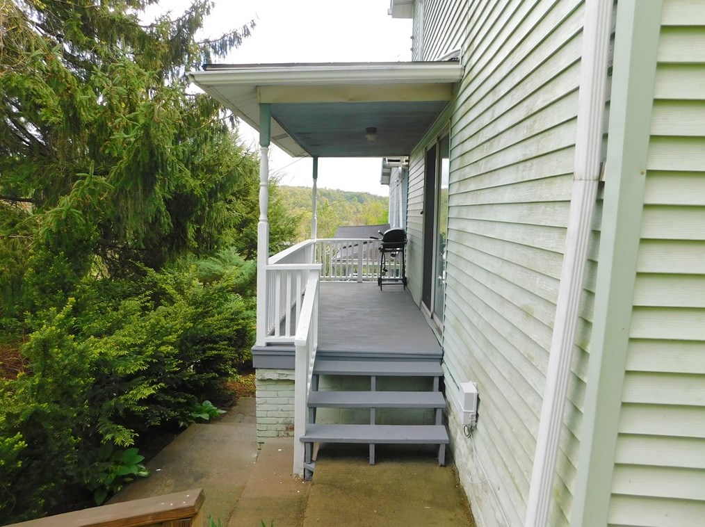 331 Reynolds St, McKeesport, PA 15132
