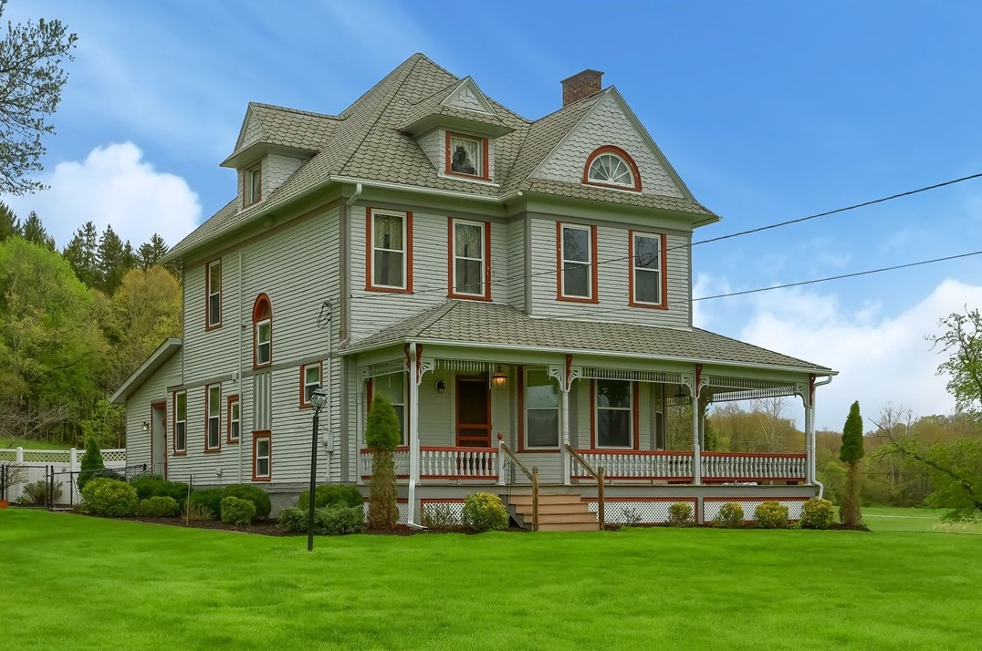 1815 Old Butler Rd, New Castle, PA 16101