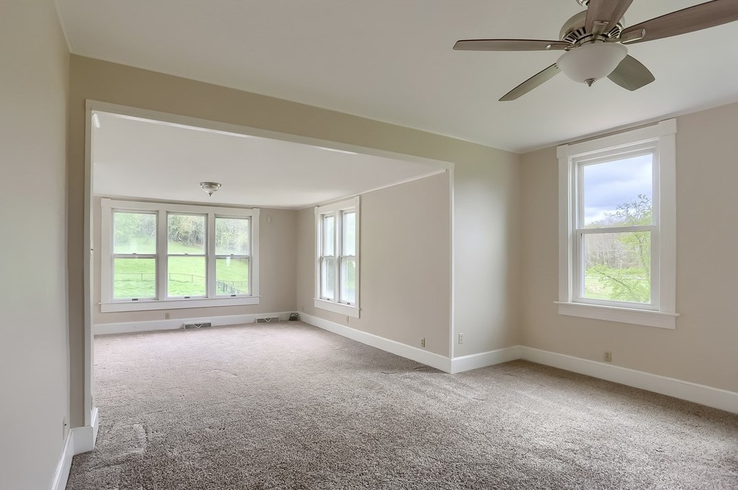 1815 Old Butler Rd, New Castle PA  16101-3130 exterior