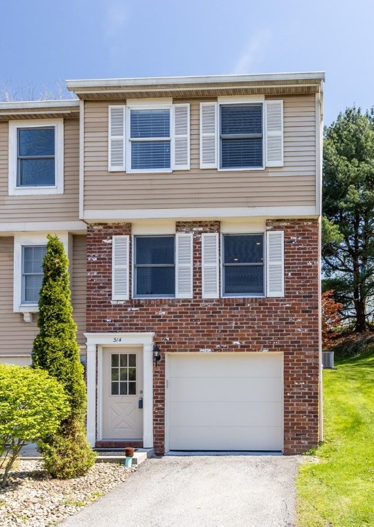 314 Quail Run Rd, Venetia, PA 15367