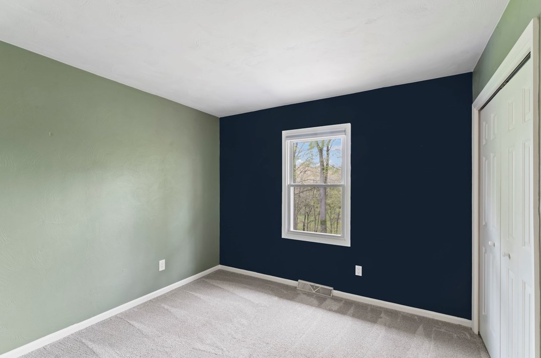 323 Laddie Dr, Washington PA  15301-1334 exterior